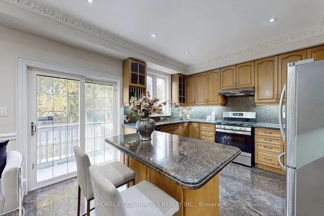 Additional image 7 of 896 Kennedy Rd