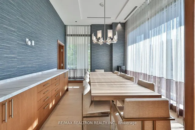 Additional image 26 of 285 Avenue Rd Unit 502