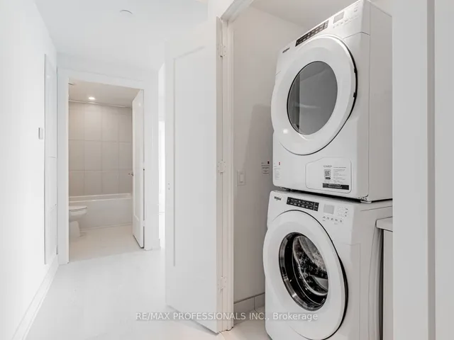 Additional image 24 of 30 Inn On The Park Dr Unit 2303