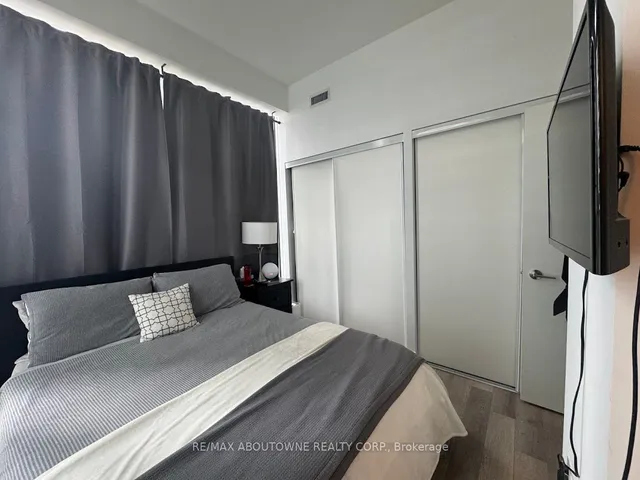 Additional image 8 of 290 Adelaide St Unit 802