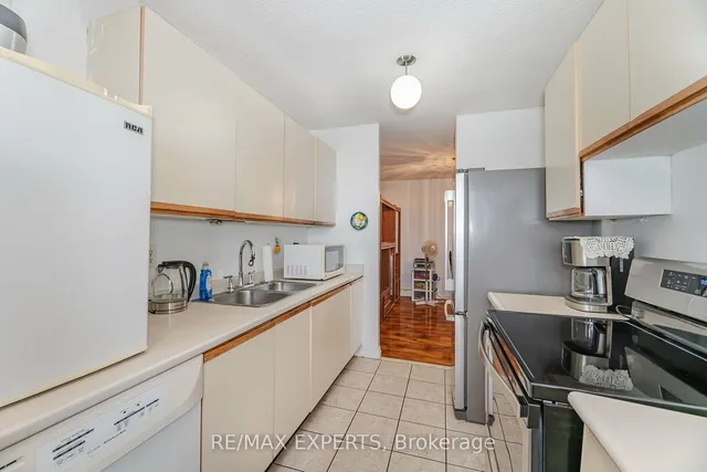 Additional image 14 of 25 Kensington Rd Unit 1407