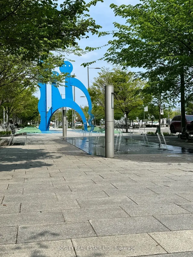 Additional image 38 of 21 Lawren Harris Sq Unit 410