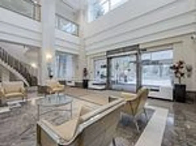 Additional image 17 of 68 Corporate Dr Unit 327