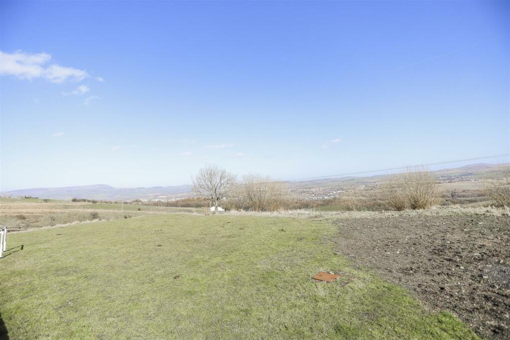 Additional image 48 of Glen View Road, Burnley