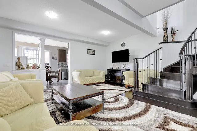 Additional image 6 of 80 Aspermont Cres