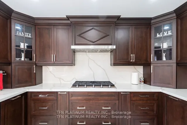 Additional image 10 of 8 Tremont Crt