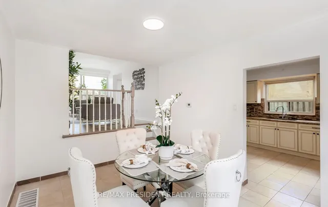 Additional image 12 of 3 Clayhall Cres