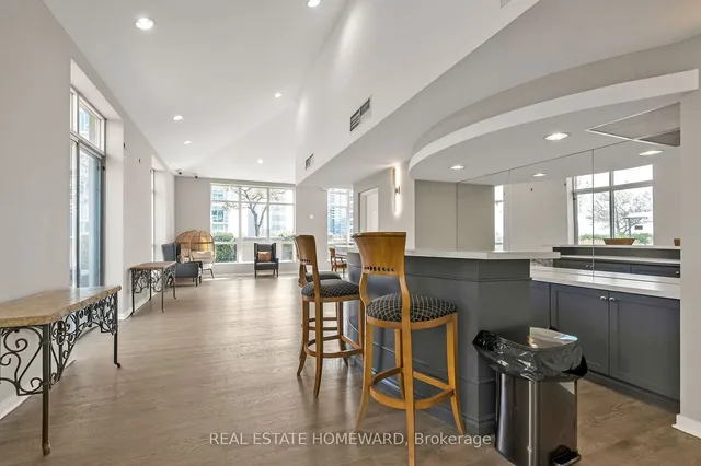 Additional image 35 of 250 Manitoba St Unit PH 804