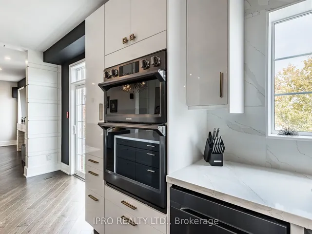 Additional image 12 of 55 Stoneylake Ave