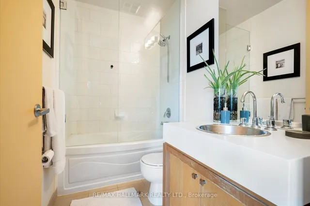 Additional image 28 of 81 Navy Wharf Crt Unit 3803