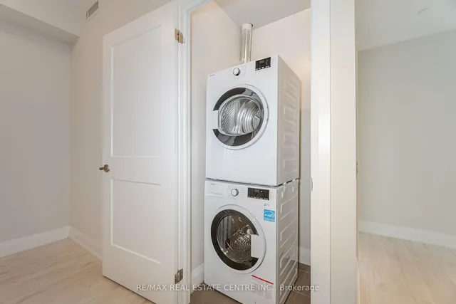 Additional image 23 of 15 Lynch St Unit 2101