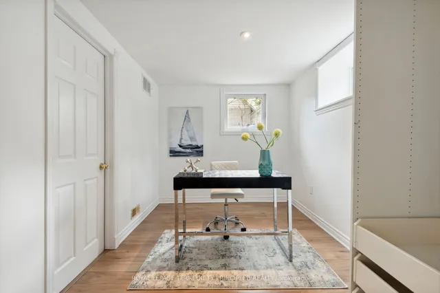 Additional image 27 of 39 Oakwood Ave