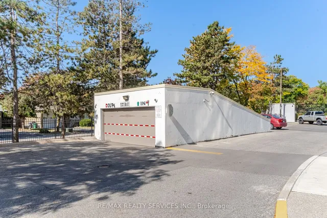 Additional image 38 of 310 Mill St Unit 1206