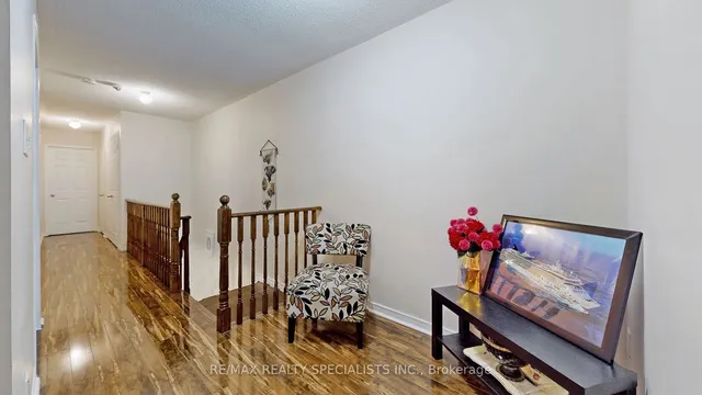 Additional image 22 of 66 Vintage Gate