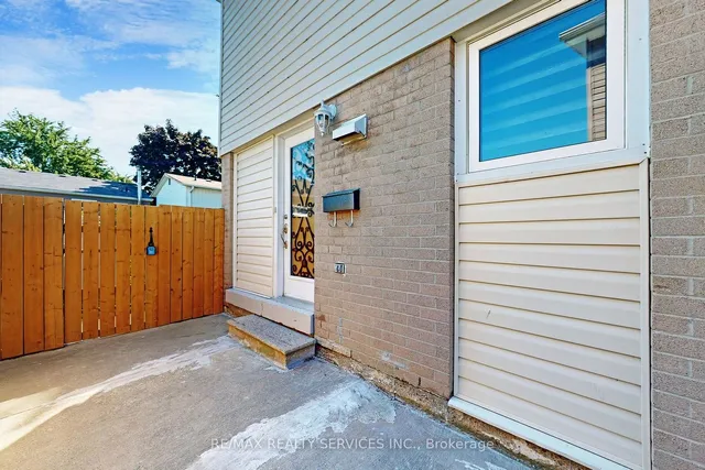 Additional image 4 of 33 Hazelglen Crt