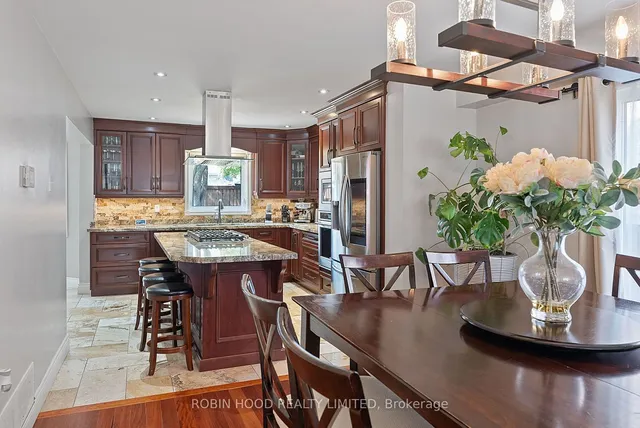 Additional image 10 of 22 Strangway Crt