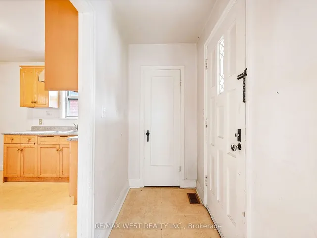 Additional image 11 of 4 Allen Ave