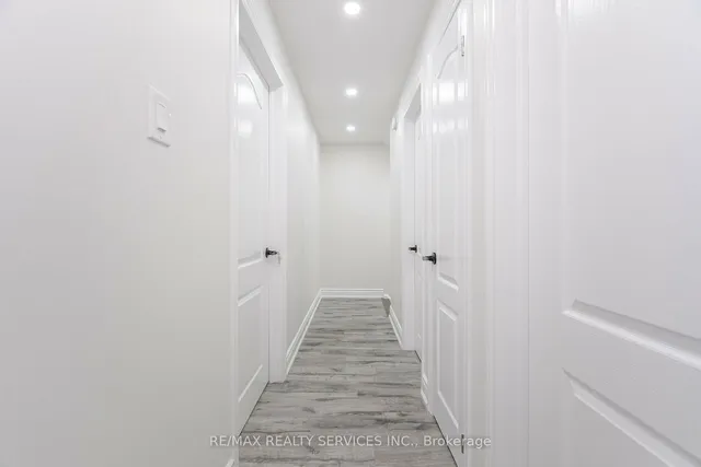 Additional image 18 of 41 Town House Cres