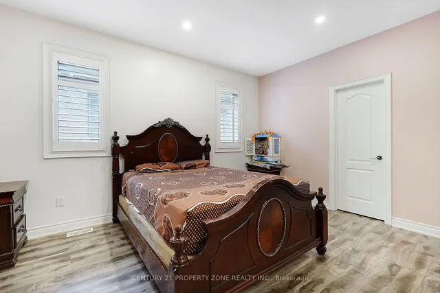 Additional image 21 of 56 Adrian Cres