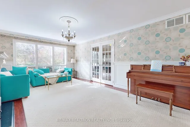 Additional image 8 of 237 Old Yonge St