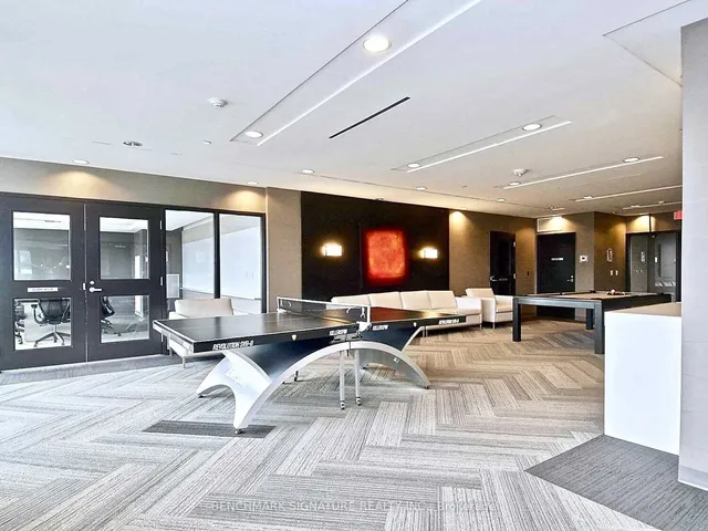 Additional image 27 of 51 East Liberty St Unit 908