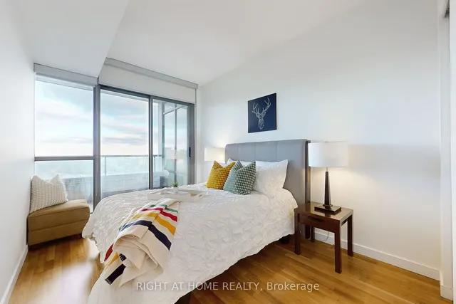 Additional image 9 of 281 Mutual St Unit 2708