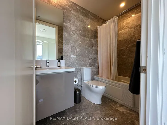 Additional image 28 of 151 Avenue Rd Unit 1002