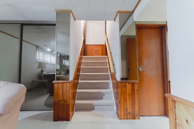 Additional image 39 of 2 Allonsius Dr