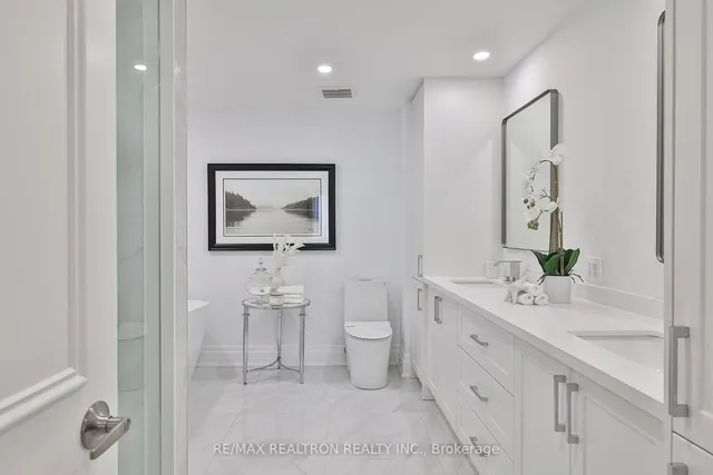 Additional image 22 of 342 Spadina Rd Unit 103