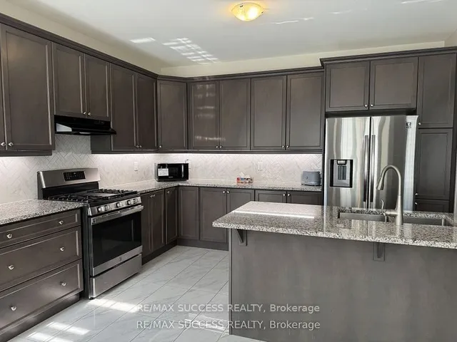 Additional image 8 of 588 Queen Mary Dr