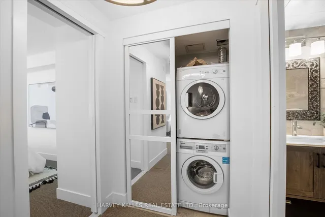 Additional image 21 of 1055 Bay St Unit 1008