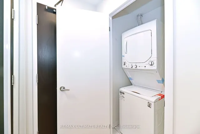 Additional image 3 of 231 Fort York Blvd Unit 824