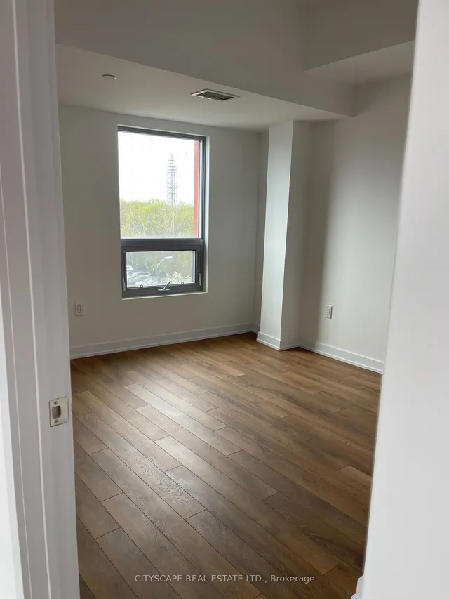 Additional image 21 of 2433 Dufferin St Unit 507