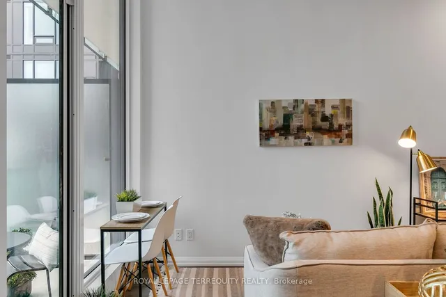 Additional image 11 of 4208 Dundas St Unit 520