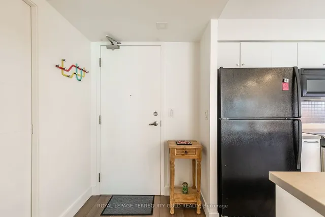 Additional image 4 of 330 Adelaide St Unit 803