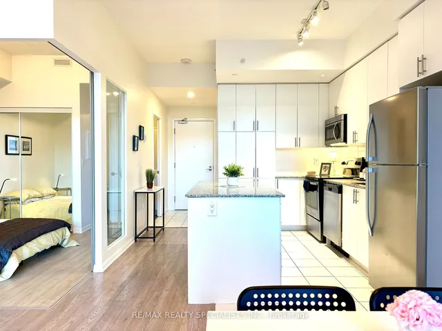 Additional image 5 of 830 Lawrence Ave Unit 822