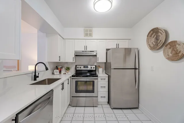 Additional image 12 of 30 Greenfield Ave Unit 1716