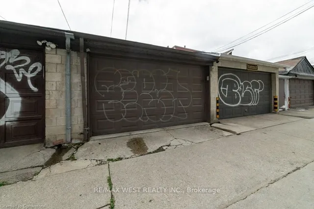 Additional image 28 of 13 Rolyat St