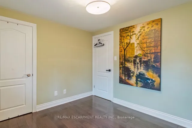 Additional image 23 of 24 WILLIS Dr