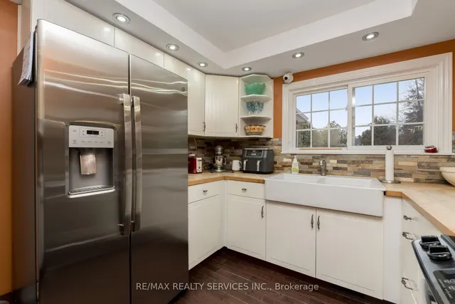 Additional image 19 of 111 Denison Ave