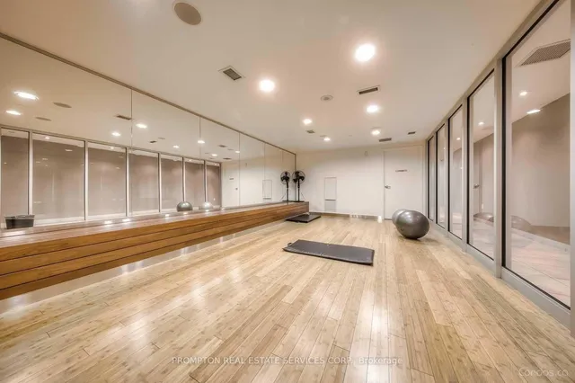 Additional image 25 of 21 ICEBOAT Terr Unit 930