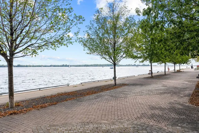 Additional image 40 of 29 Queens Quay Unit Th 115