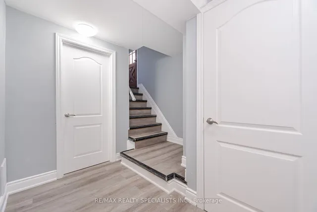 Additional image 22 of 18 Sanford Cres