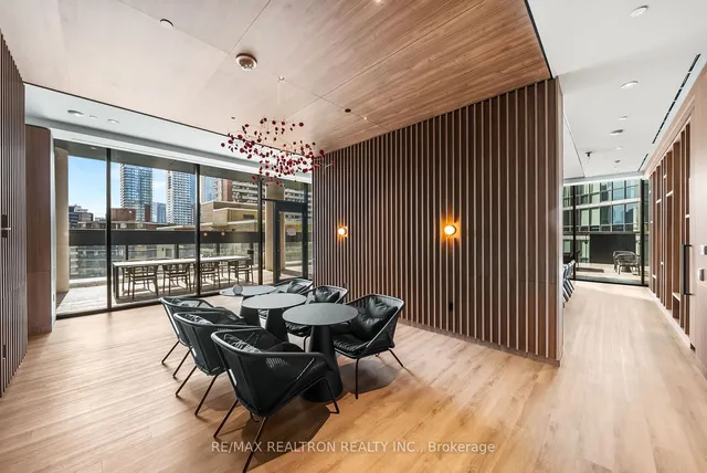 Additional image 19 of 55 Charles St Unit 4102