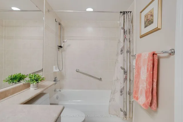 Additional image 19 of 3 Marine Parade Dr Unit 405