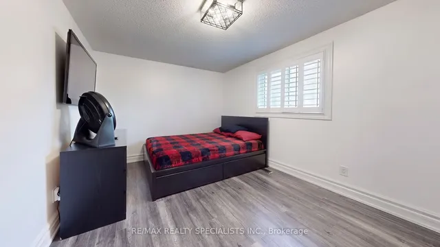 Additional image 34 of 61 Braidwood Lake Rd