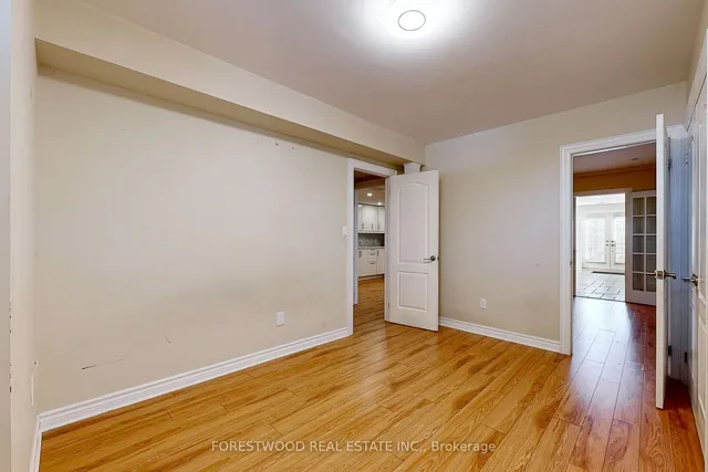 Additional image 34 of 43 Battersea Cres