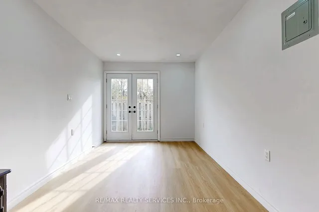 Additional image 8 of 14 Greenhills Sq