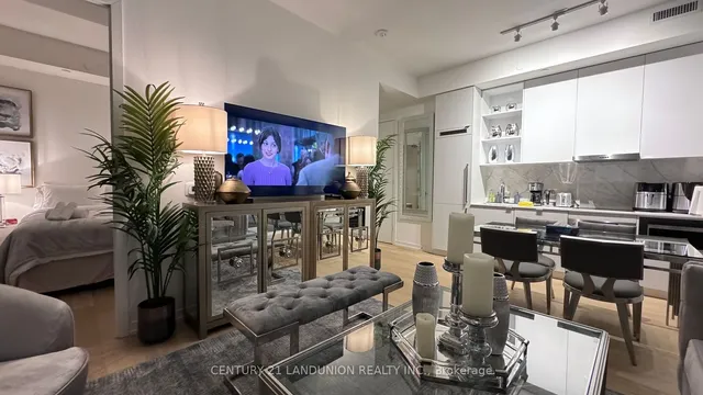 Additional image 21 of 138 Downes St Unit PH206