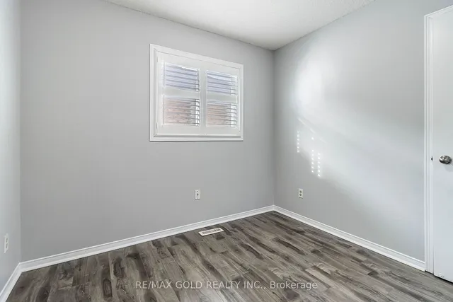 Additional image 32 of 130 Toba Cres